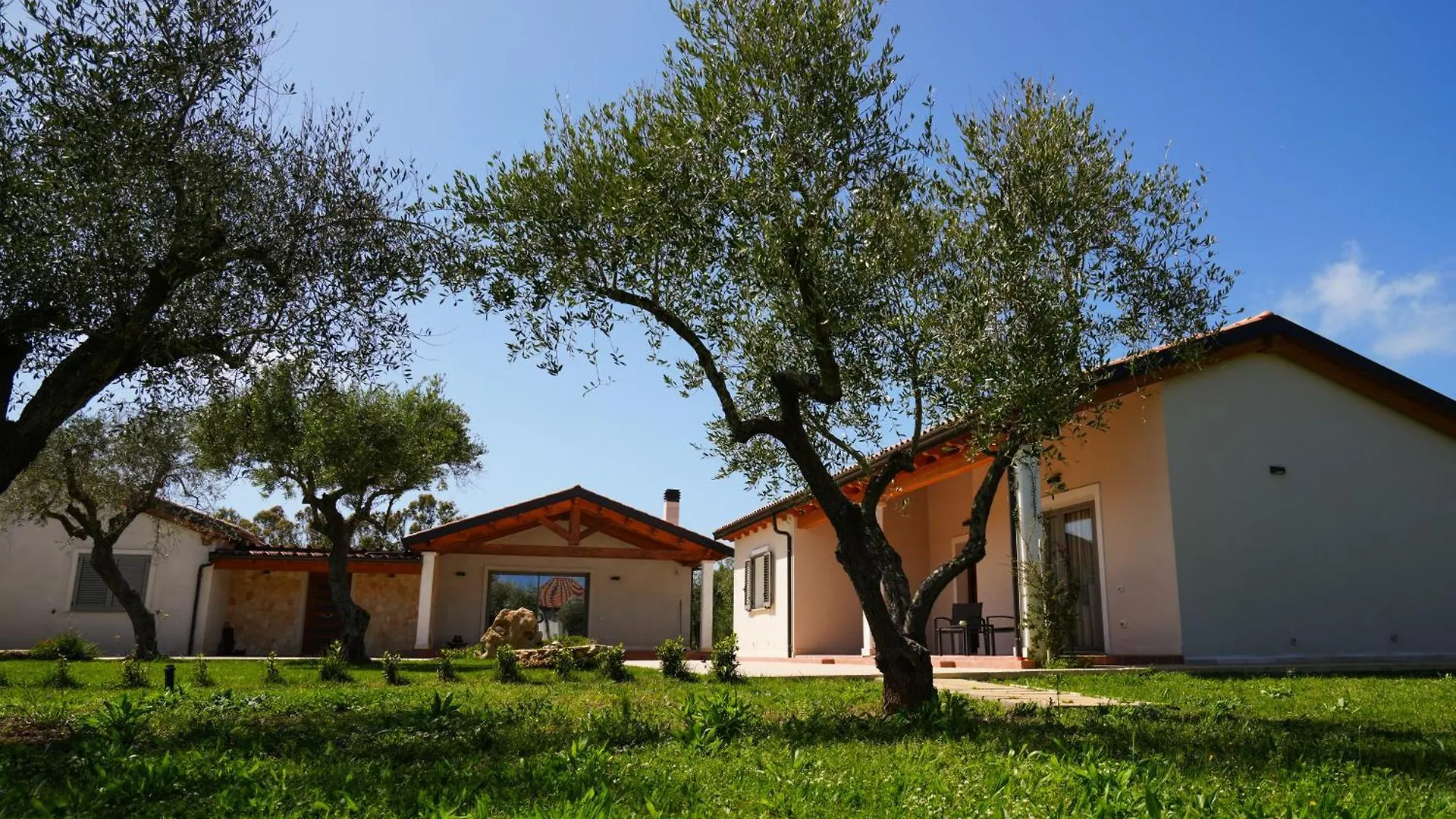 مزرعة للإقامة Agriturismo Casale Degli Ulivi Alghero سانتا ماريا لا بالما
