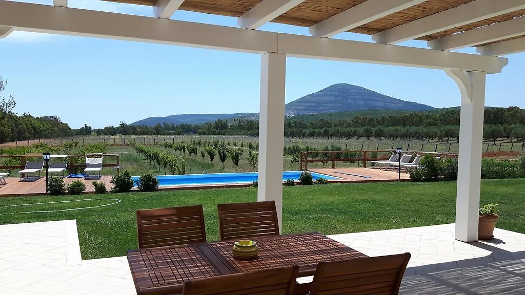 مزرعة للإقامة Agriturismo Casale Degli Ulivi Alghero سانتا ماريا لا بالما إيطاليا